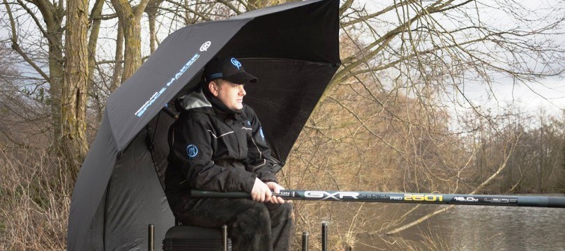 vidaXL Parapluie Portable de pêche Parapluie pour pêcheur Vert foncé 300x240 cm